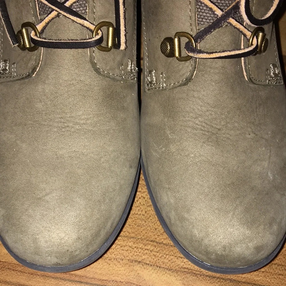 Sperry Luca Peak Ankle Wedge Faux Fur Booties Light Green - Picture 4 of 8